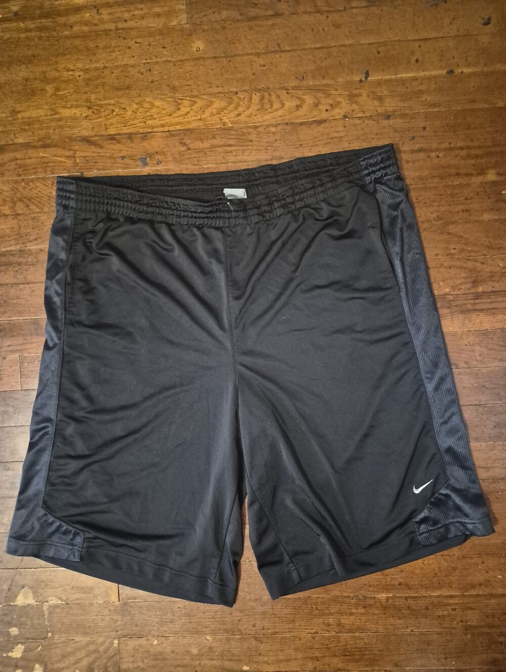 Nike Men's Sz 3XL  Black Athletic Performance Shorts with Side Panels